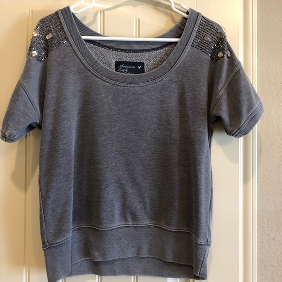 Super Cute A&E Top - Picture 1 of 1